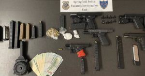 Springfield police seize machine guns, drugs in raid