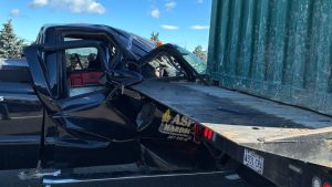 Commercial vehicle strikes pickup truck on I-295 in Portland
