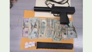 Man arrested on firearm, drug charges in Springfield