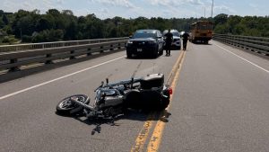 Motorcyclist dies in crash on Veterans Memorial Bridge
