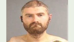 Man arrested after threatening occupants with hammer in Kingsbury